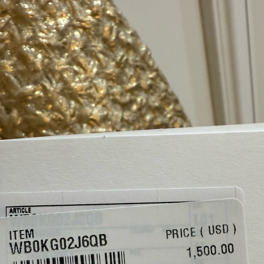 Valentino Gold Coated Wool
Knit Flared Mini Skirt  New with tags! M - Picture 9 of 14